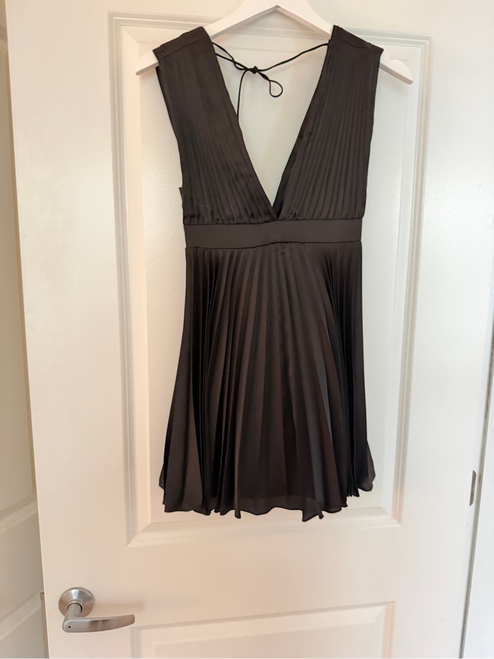 Abercrombie & Fitch Pleated V-Neck Black Mini Dress